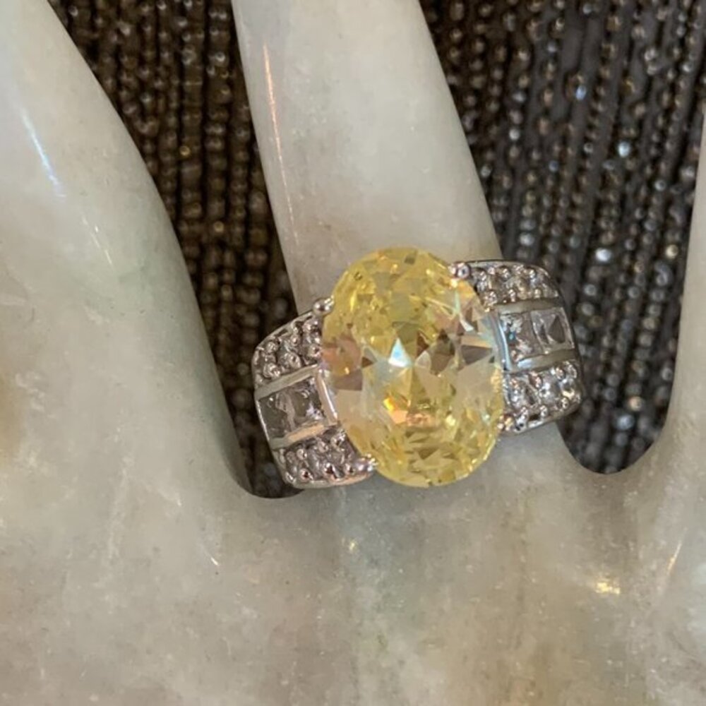 Yellow Oval Ring with Pave Crystals *SPARKLY*